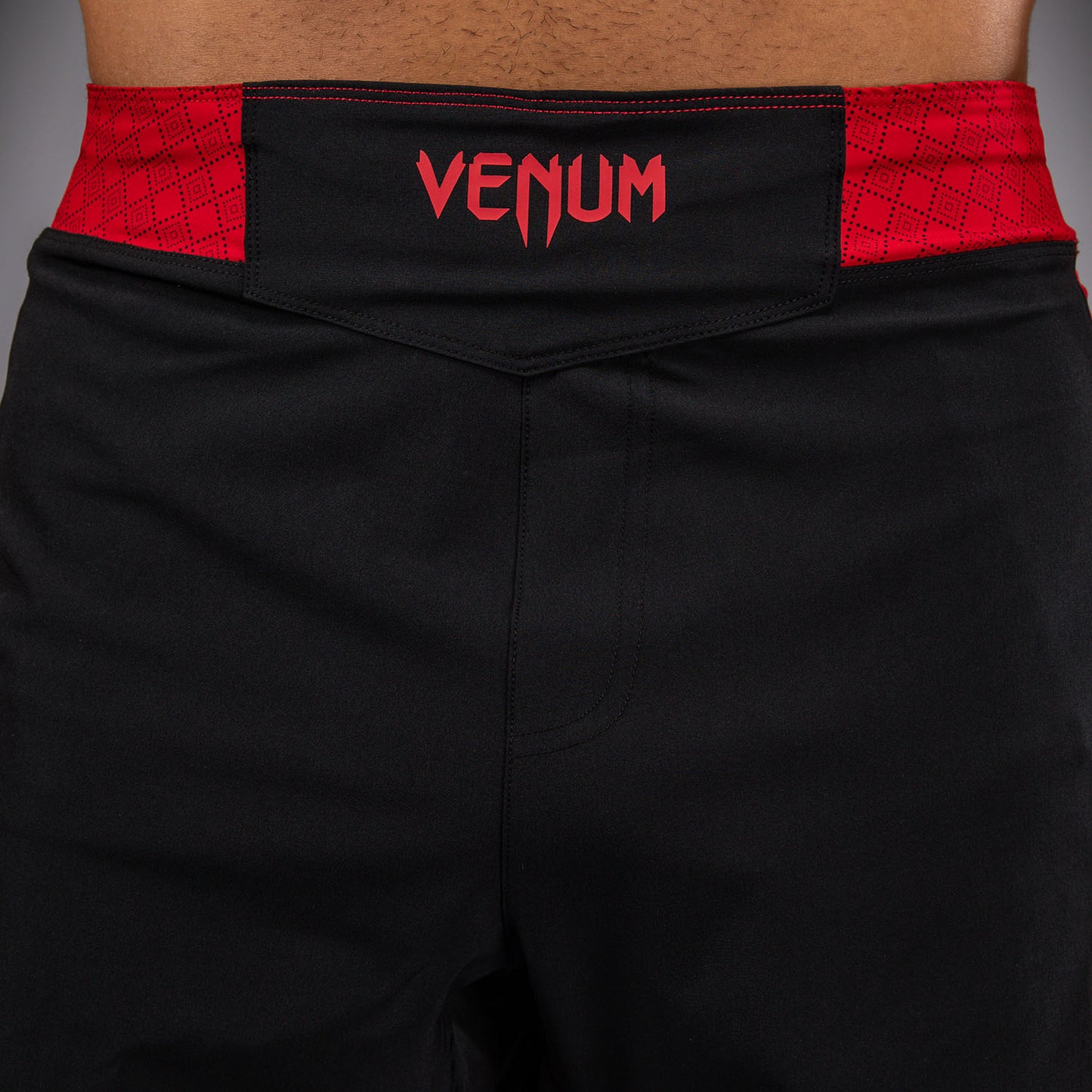 Venum x Roger Gracie Signature ファイトショーツ - ブラック/レッド