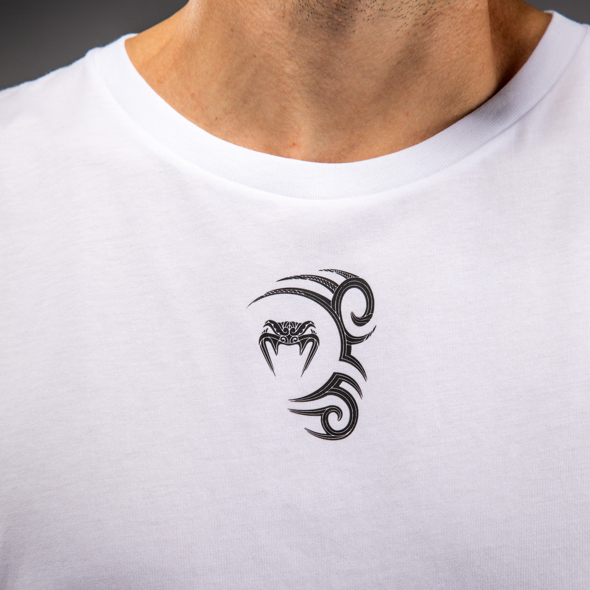 Venum x Mike Tyson Tiger ノースリーブTシャツ - オプティカルホワイト