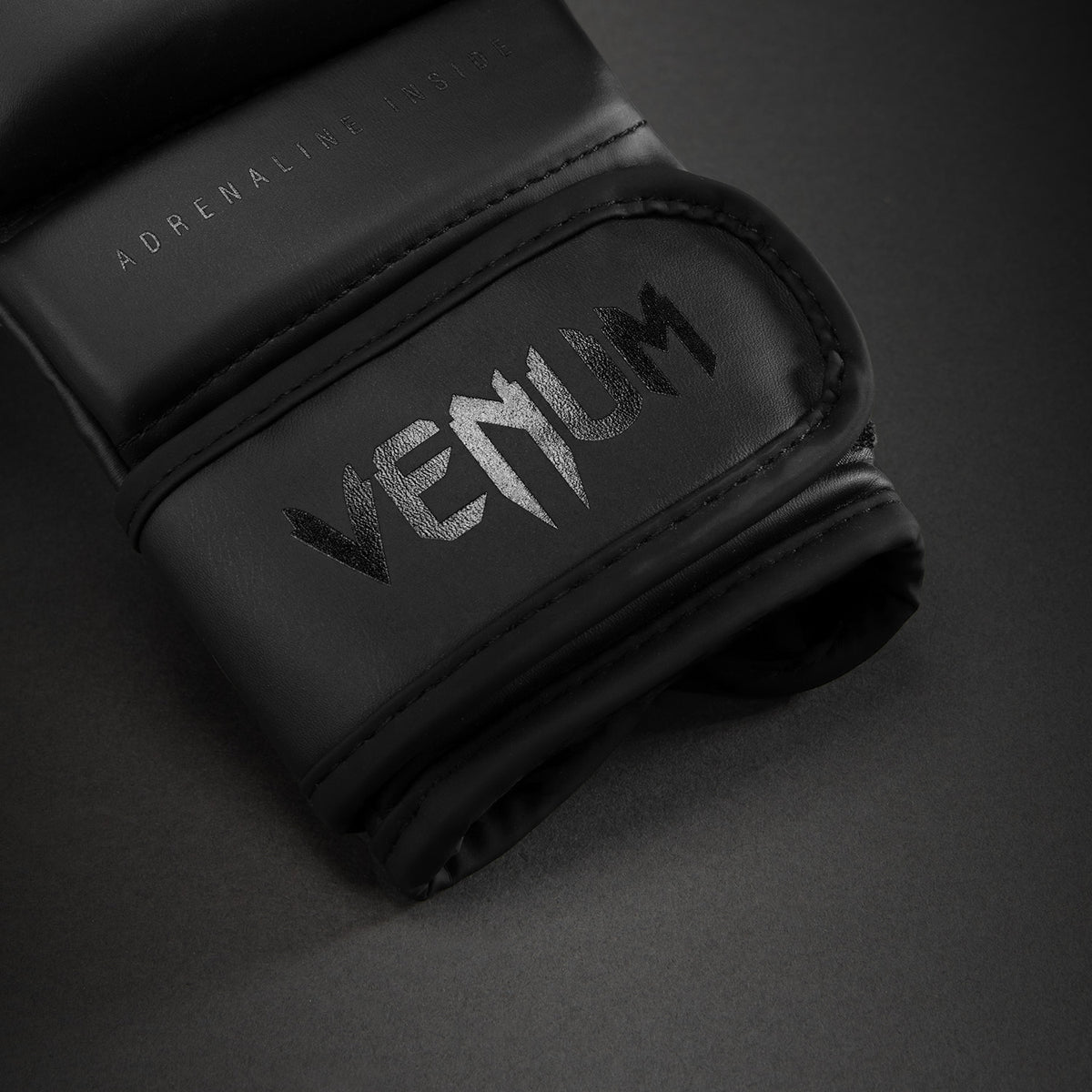Venum Contender 1.5 スパーリンググローブ - ブラック