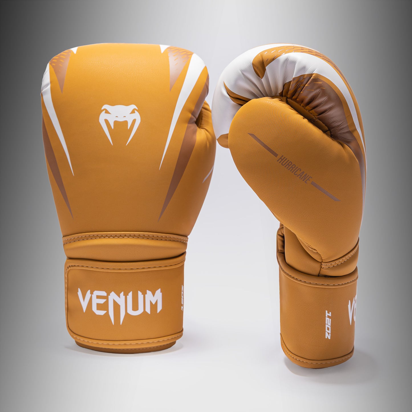 Venum Hurricane ボクシンググローブ – ハバナ/ホワイト