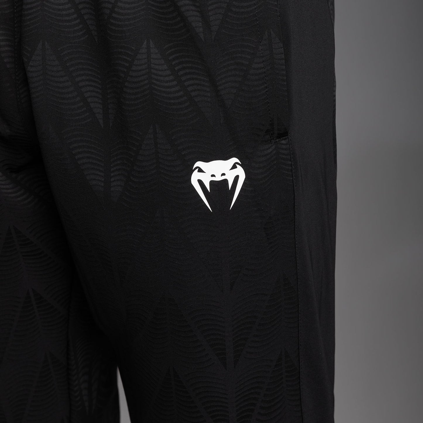 UFC Zenith by Venum Authentic Fight Night ウォークアウトパンツ メンズ - ブラック