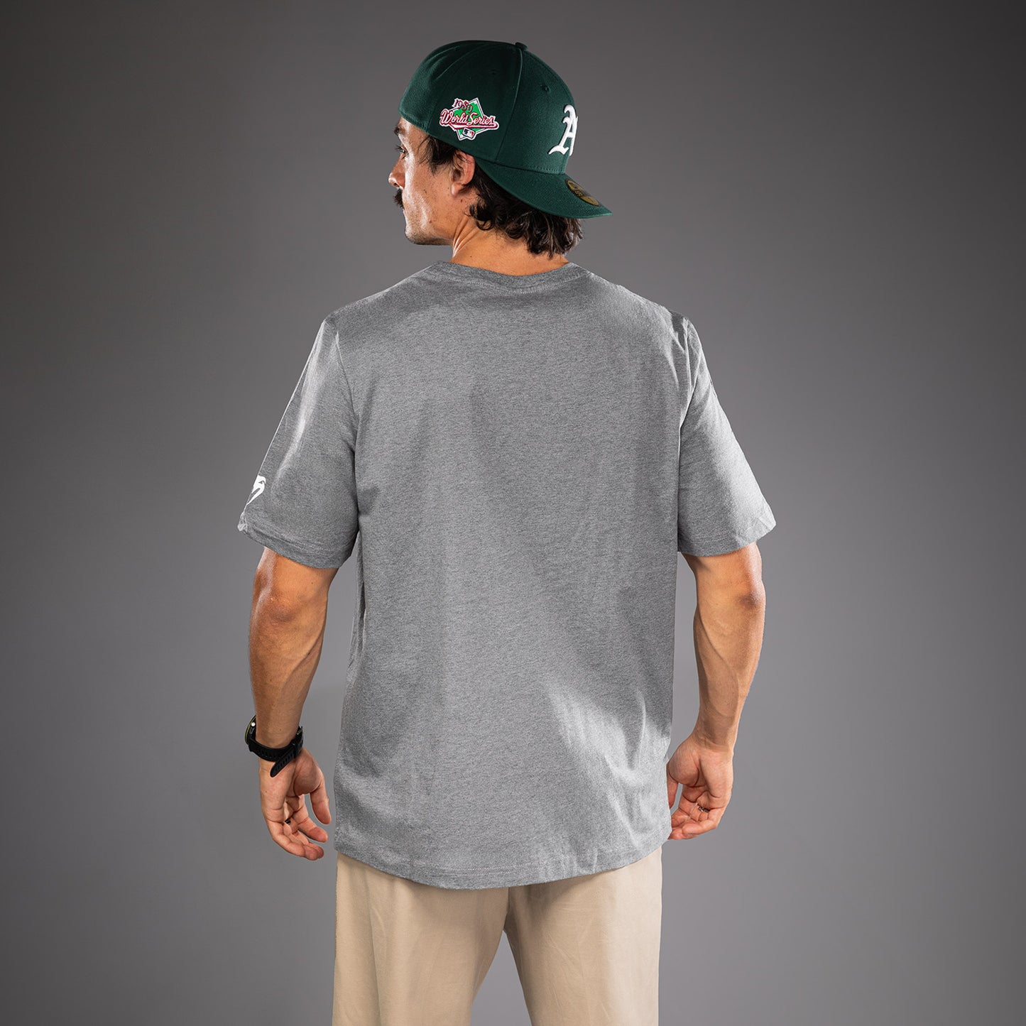 Venum X Capital Bowl Tシャツ – グレー