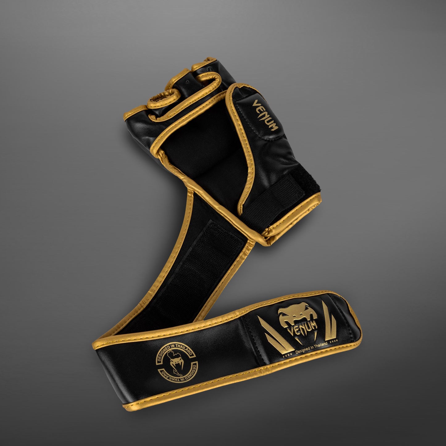 Venum Challenger 2.0 综合格斗手套 - 黑色/金色