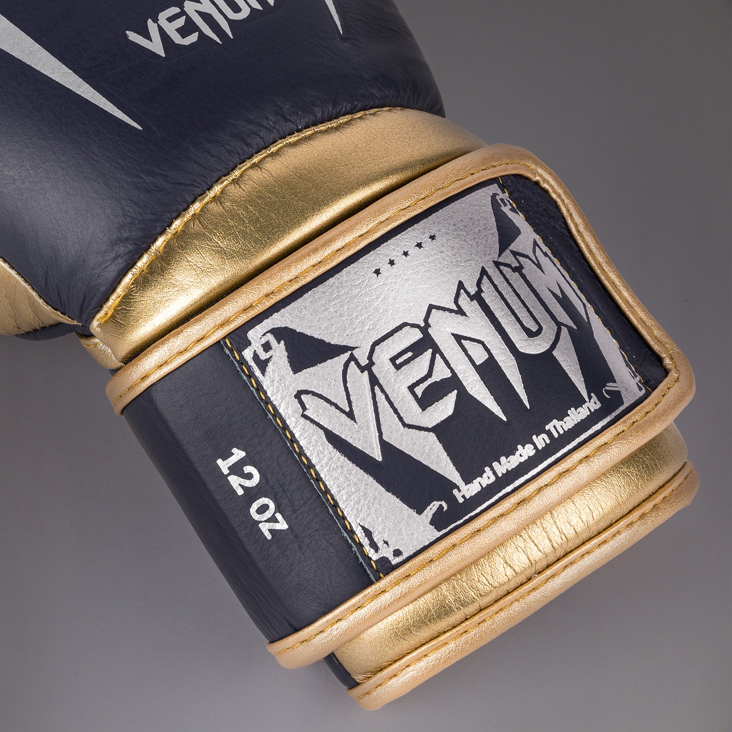 Venum Giant 3.0 ボクシンググローブ - ネイビー/ゴールド - スペシャル・エディション