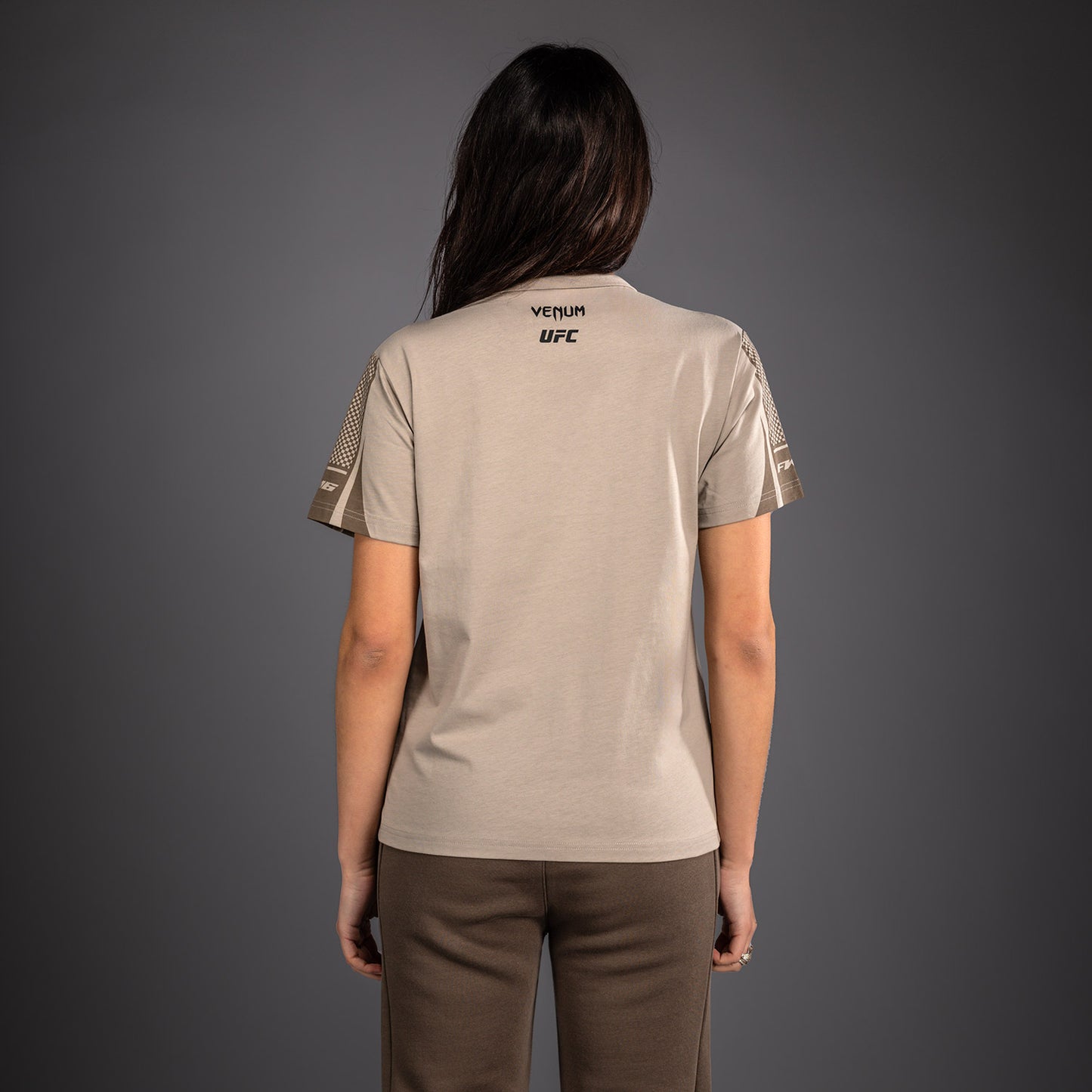 Venum UFC Unity by Venum Authentic Fight Week ウィメンズ 半袖Tシャツ - サンド