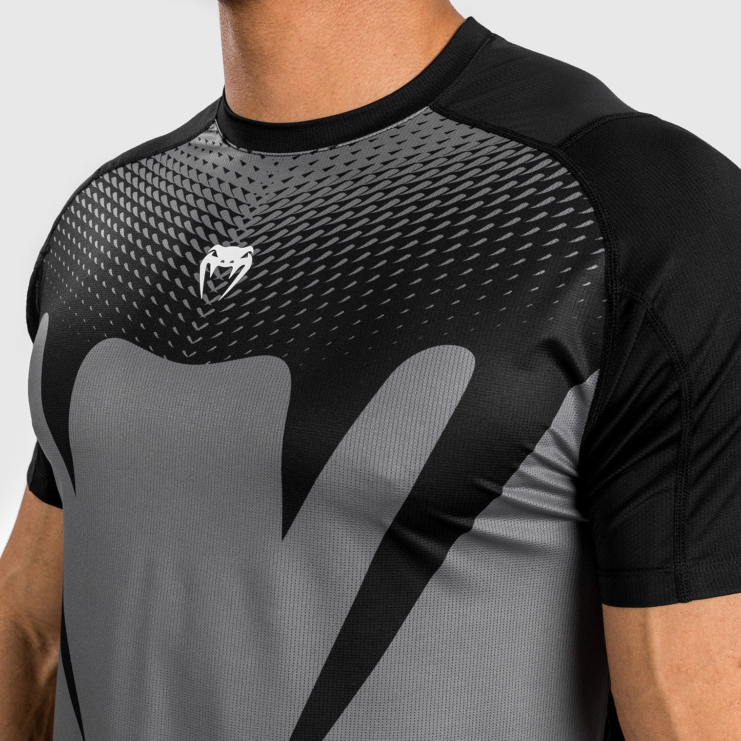 Venum Attack Dry-Tech Tシャツ - ブラック