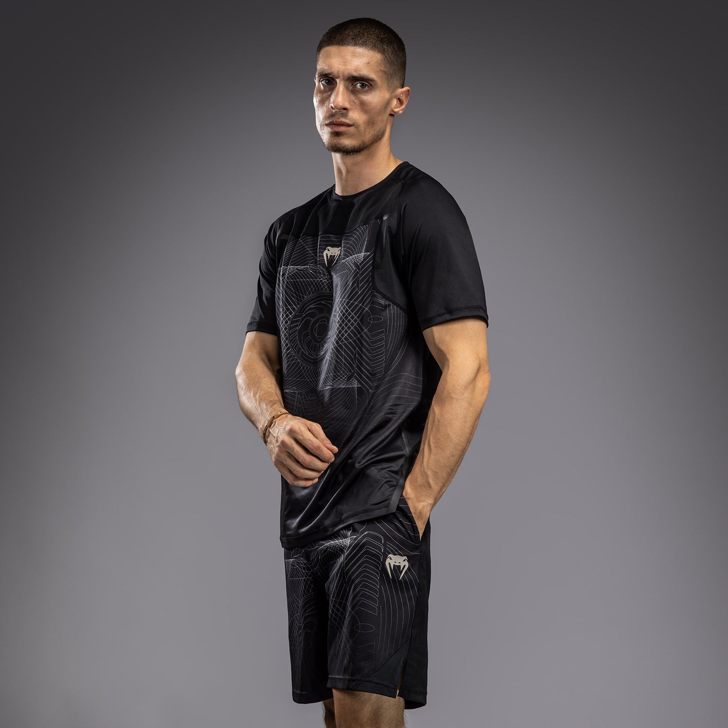 Venum G-Fit Air ドライテックTシャツ メンズ - ディープブラック/デザートサンド
