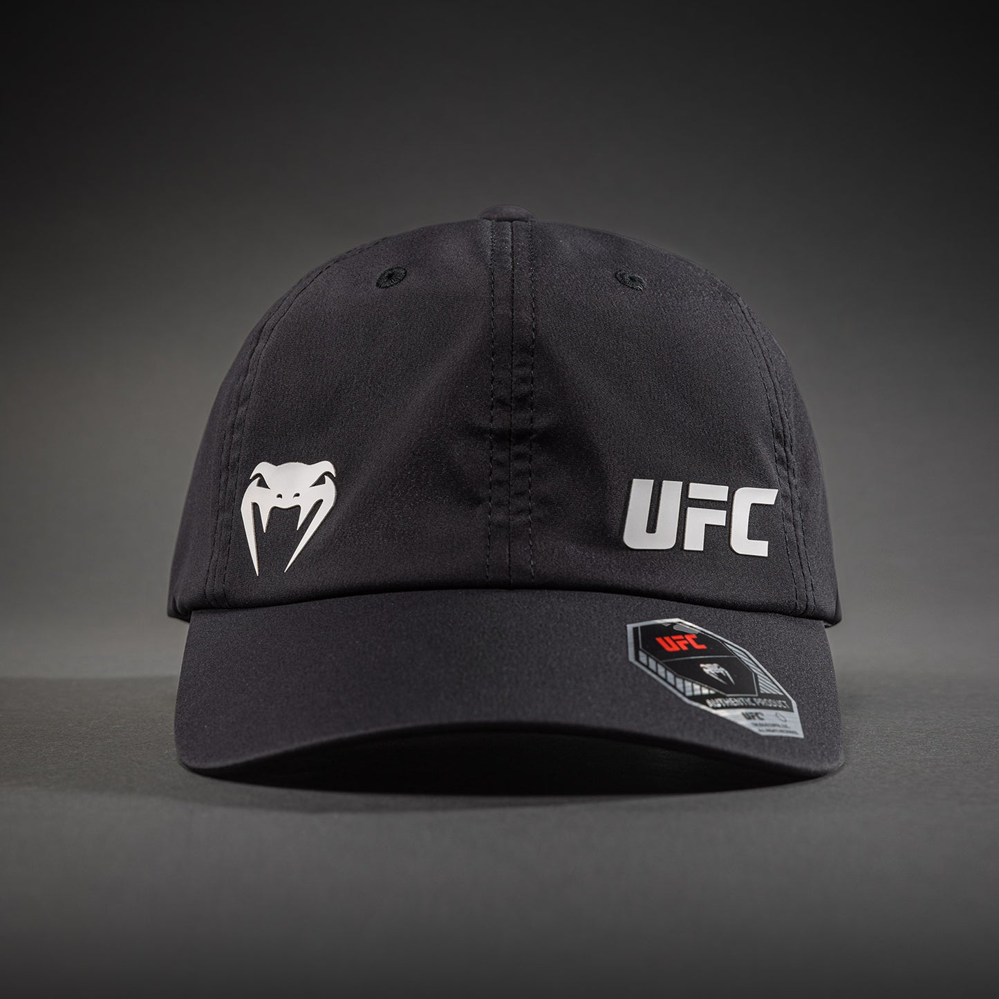 UFC Unity by Venum Authentic Fight Week スポーツキャップ – ブラック