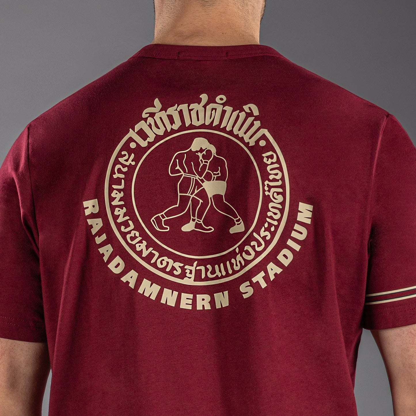 Venum x Rajadamnern Tシャツ - バーガンディ