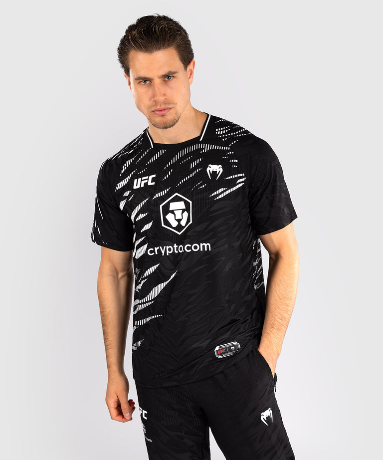 人気のファッションブランド！ Fusion UFC by レースTシャツ Night Fight Authentic Venum トップス