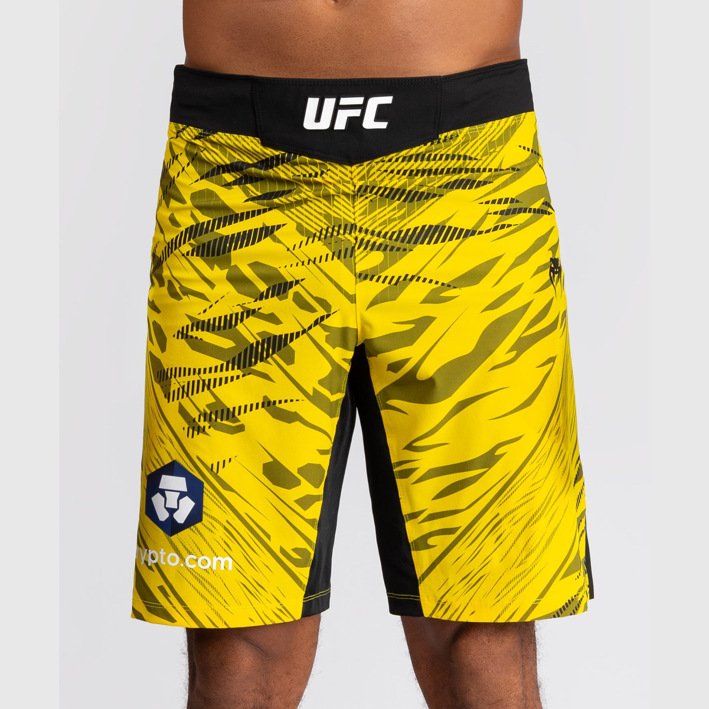 UFC Fusion by Venum Authentic Fight Night レスリングショーツ（男性用、フィットラルゴ） - イエロー