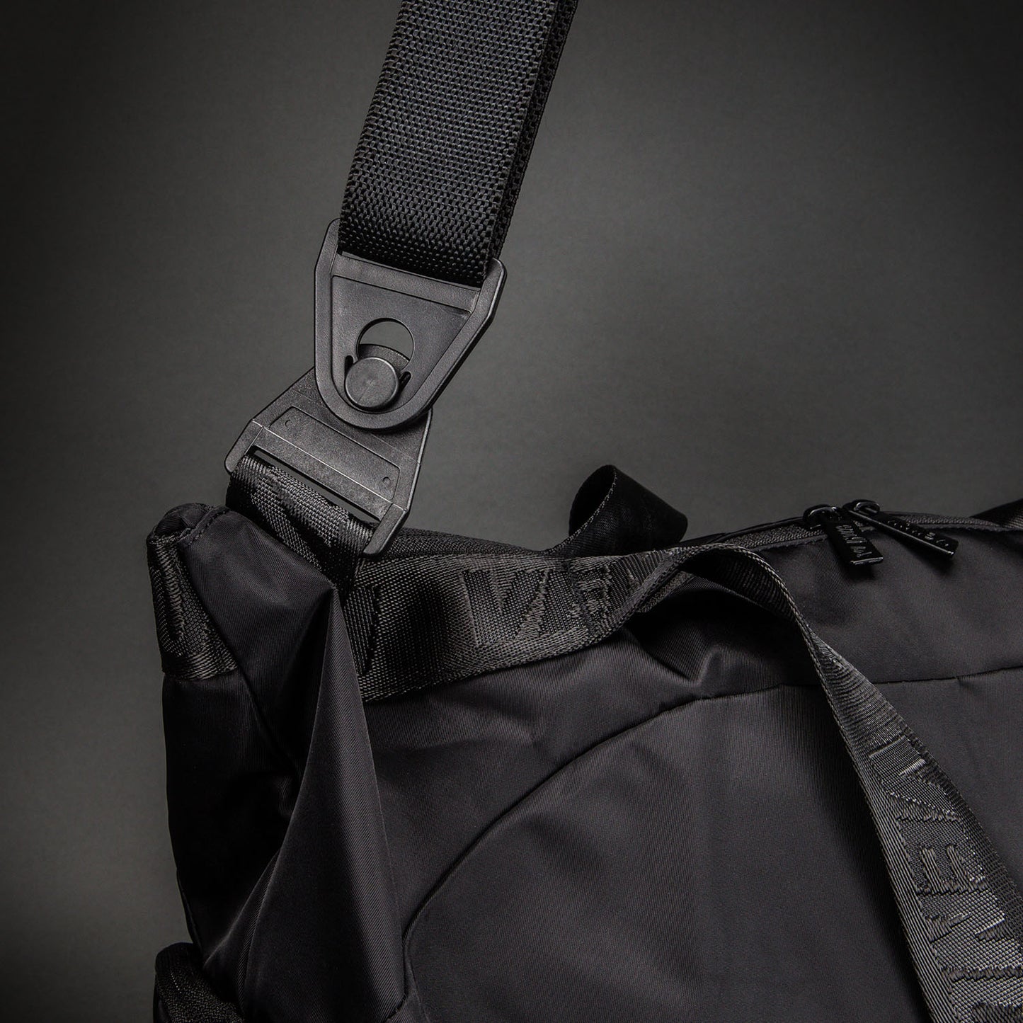 Venum Essential スポーツバッグ - ブラック