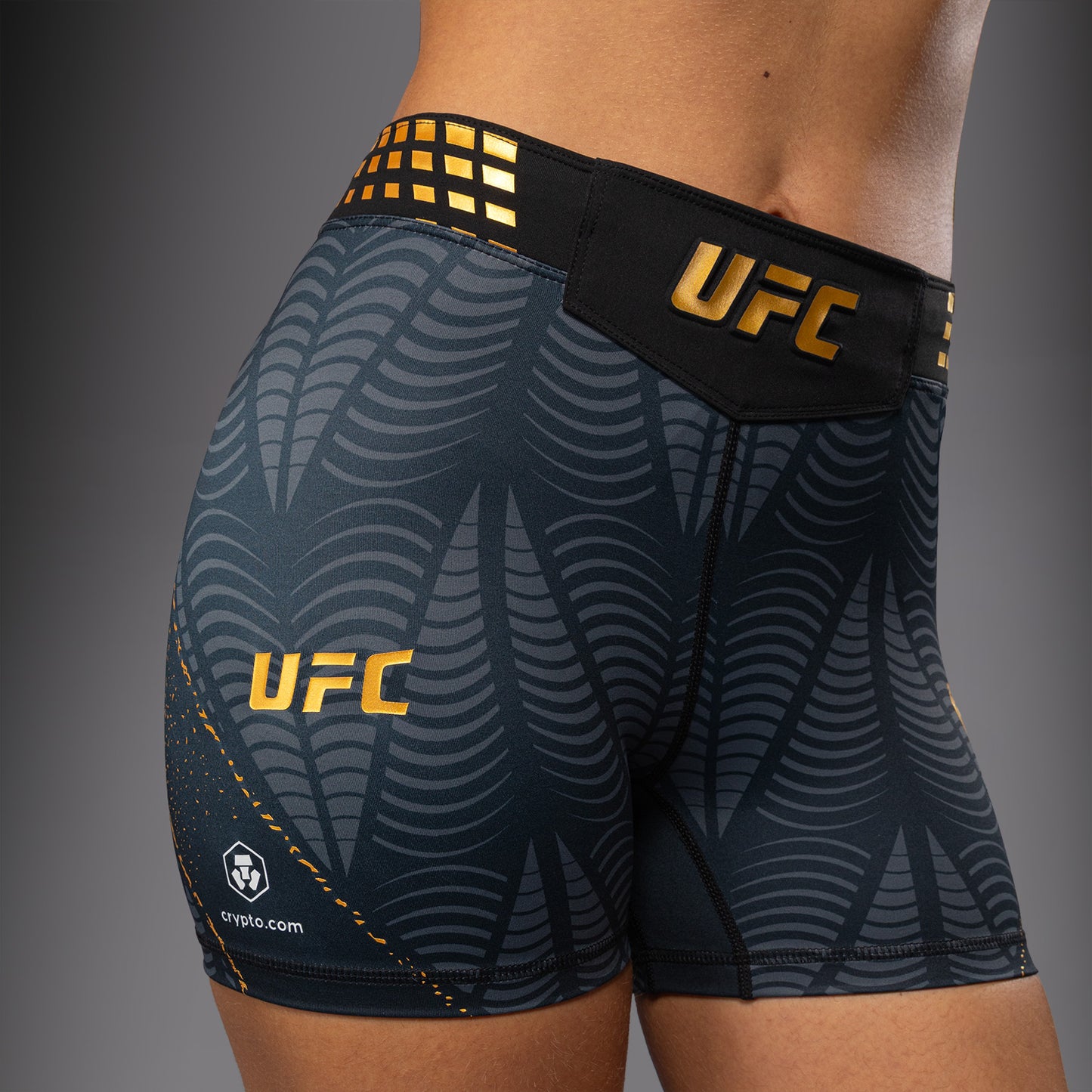 UFC Zenith by Venum Authentic Fight Night ショートフィットヴァレトゥードショーツ レディース - チャンピオン