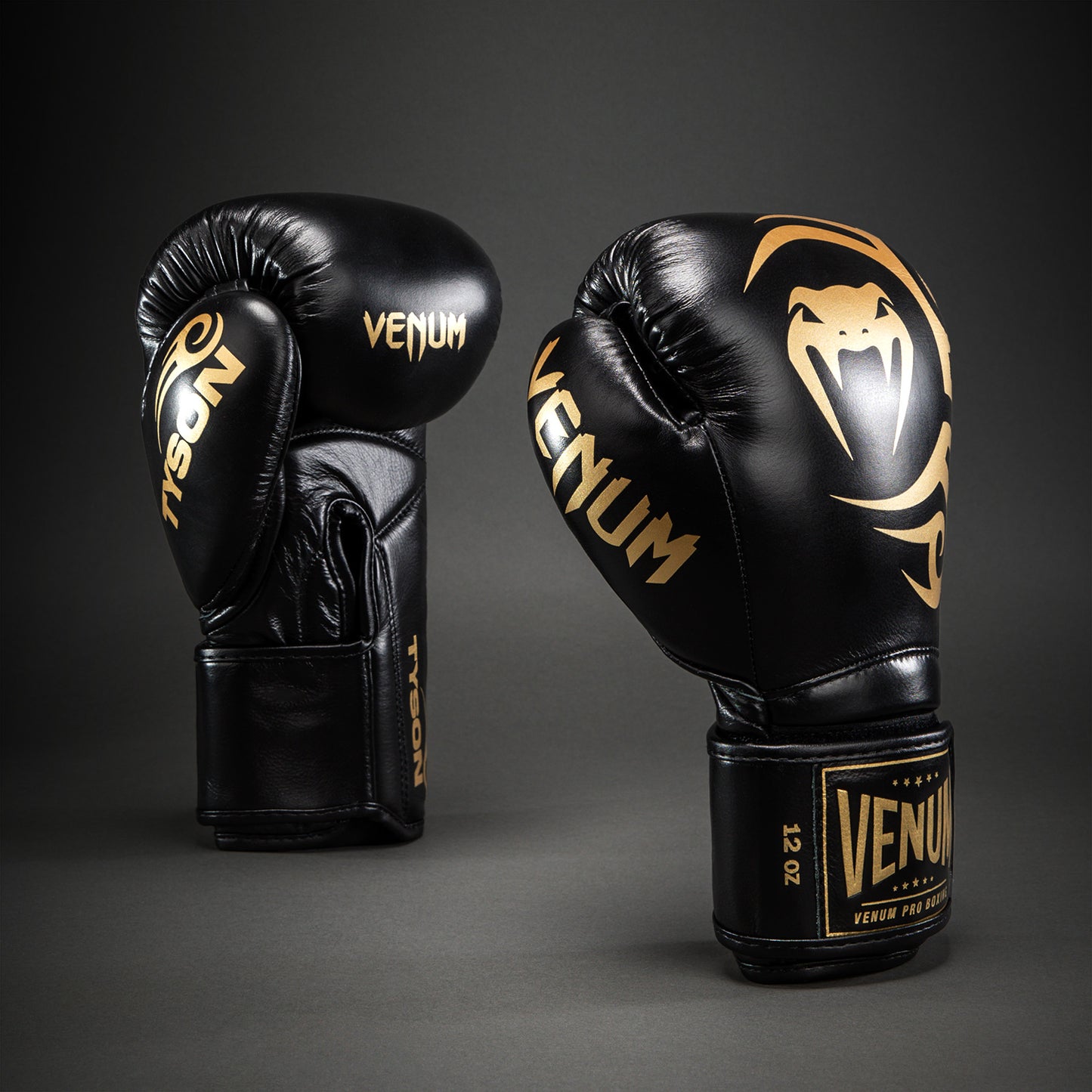 Venum Giant 2.0 Mike Tyson Pro ボクシンググローブ – ブラック/ゴールド