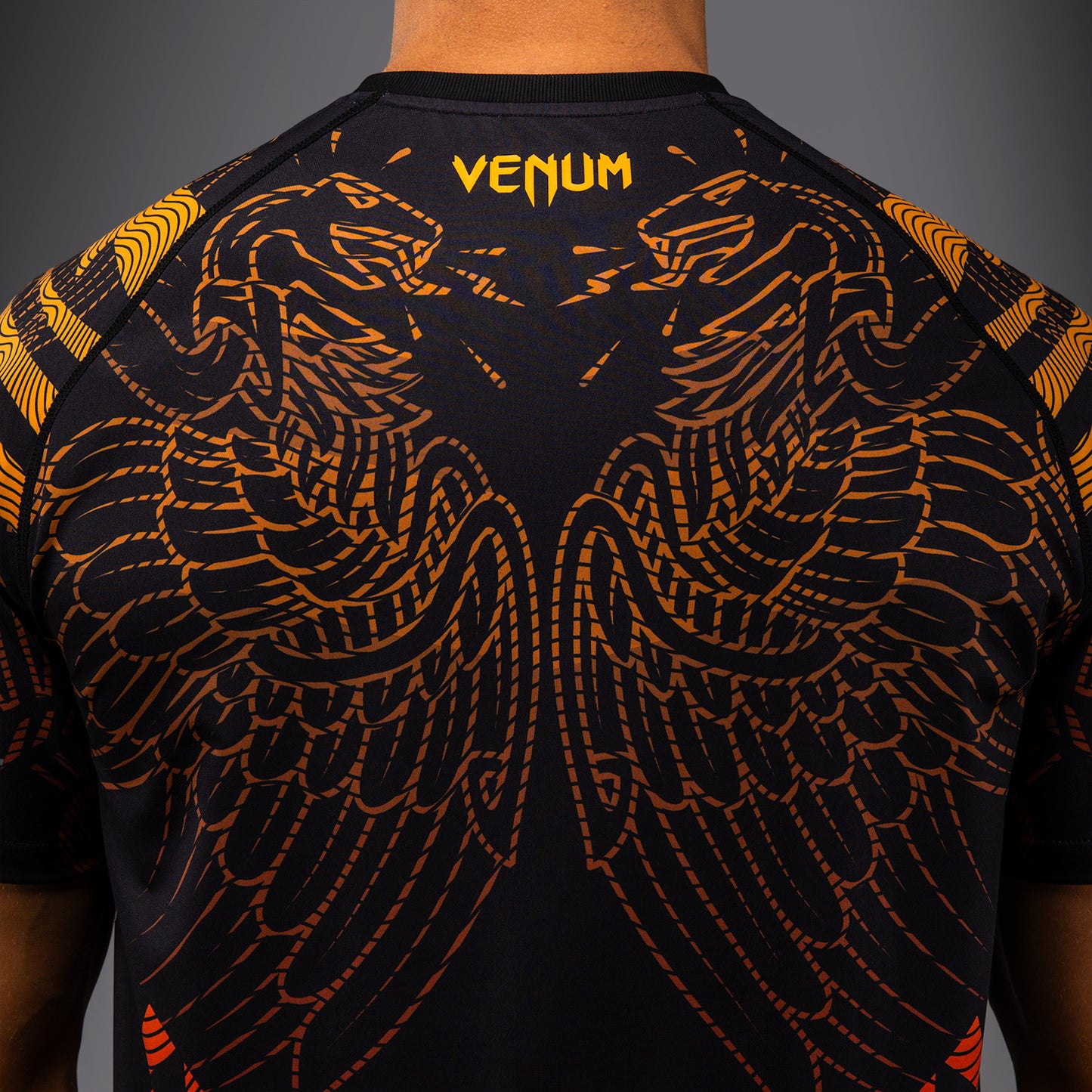 Venum Quetzal Fury Dry-Tech Tシャツ - ブラック/フューリーレッド/タンジェリン