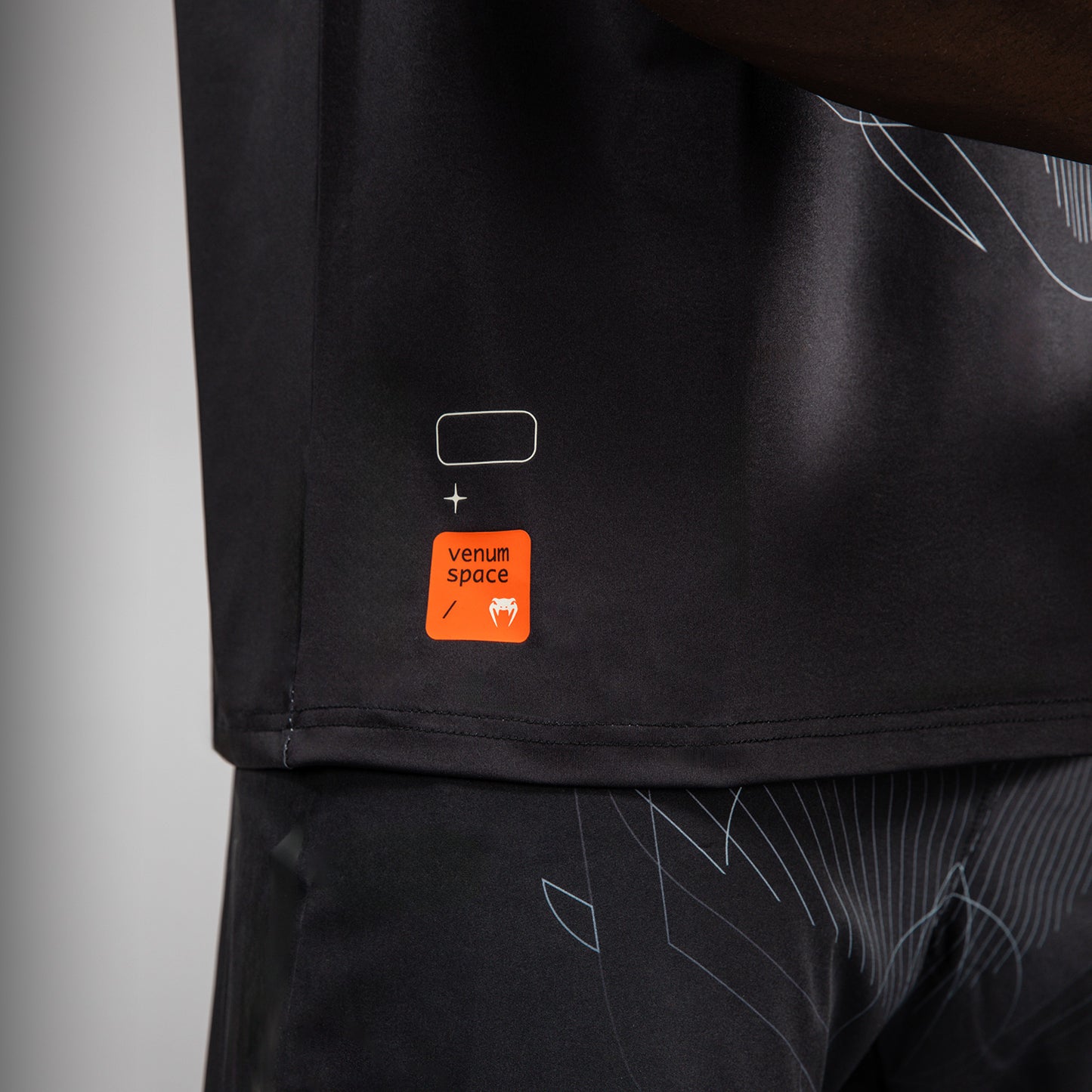 Venum Eclipse Dry-Tech Tシャツ – ブラック/シルバー