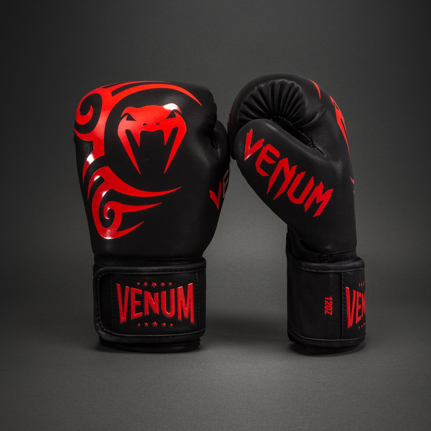 Venum Mike Tyson Replica ボクシンググローブ – ブラック/レッド