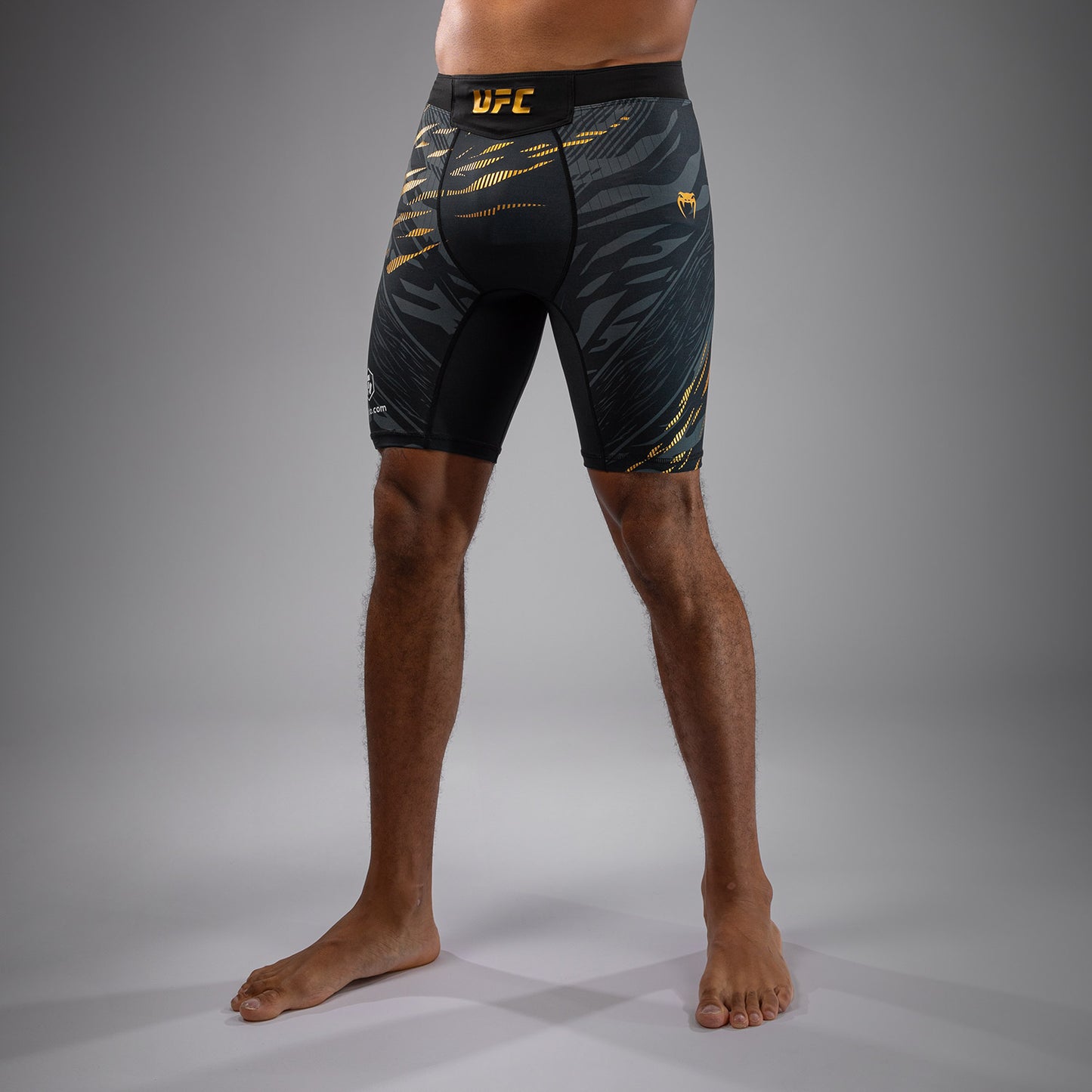 UFC Fusion by Venum Authentic Fight Night ヴァレトゥードショーツ（男性用） - チャンピオン