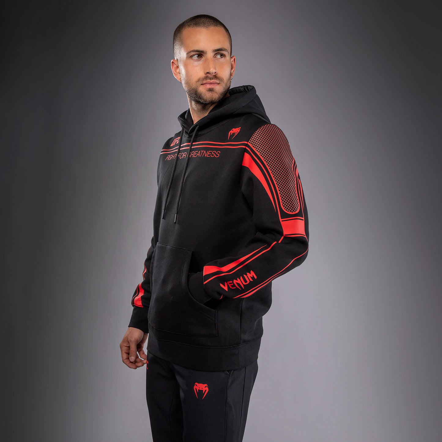 Venum UFC Unity by Venum Authentic Fight Week メンズ プルオーバーフーディー - ブラック