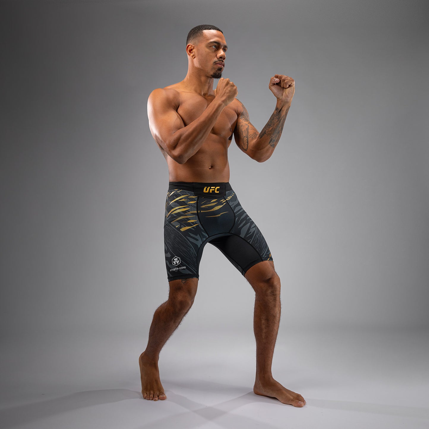 UFC Fusion by Venum Authentic Fight Night ヴァレトゥードショーツ（男性用） - チャンピオン