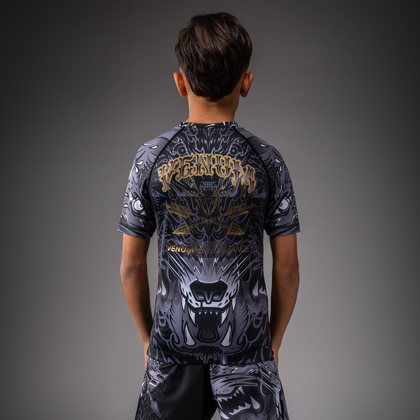 Venum Wolf Atak キッズ用 半袖ラッシュガード – ブラック/グレー