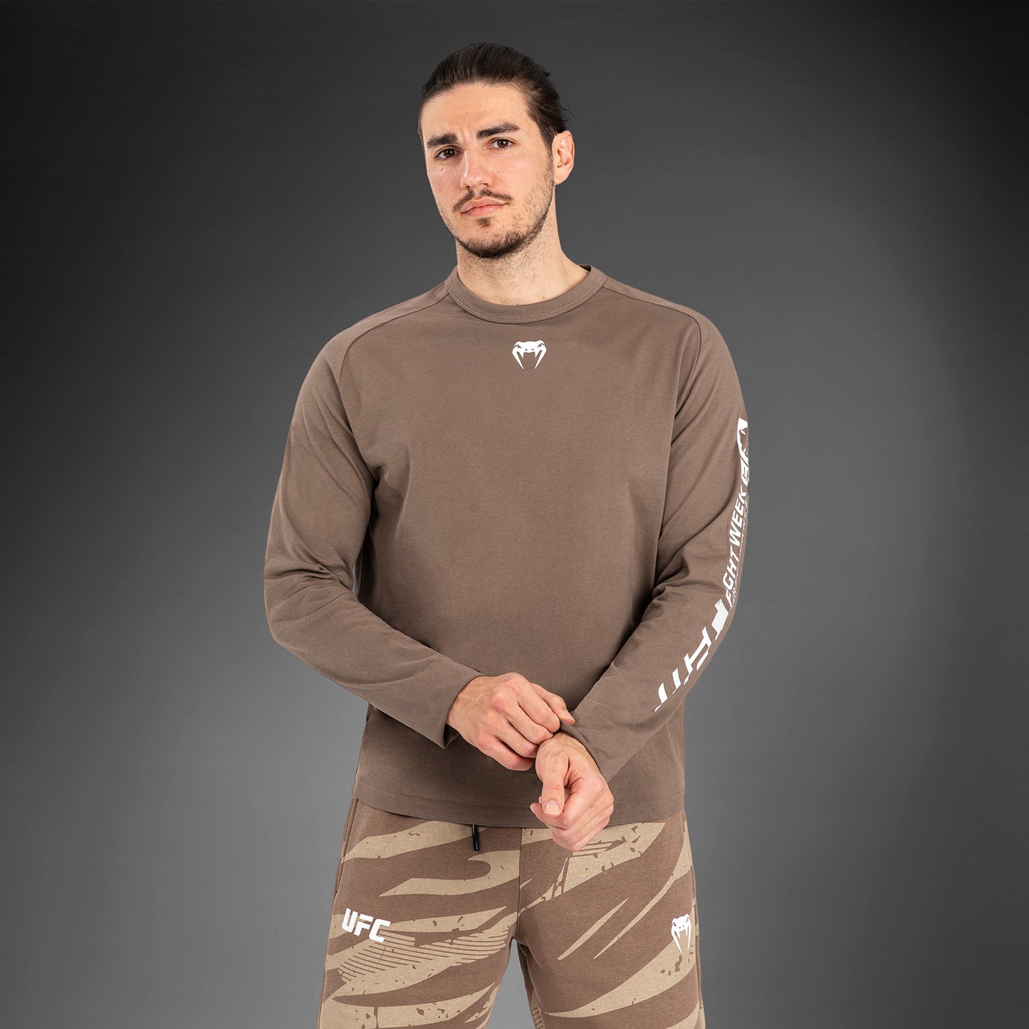 UFC Adrenaline By Venum Fight Week - メンズロングスリーブTシャツ - Bronze