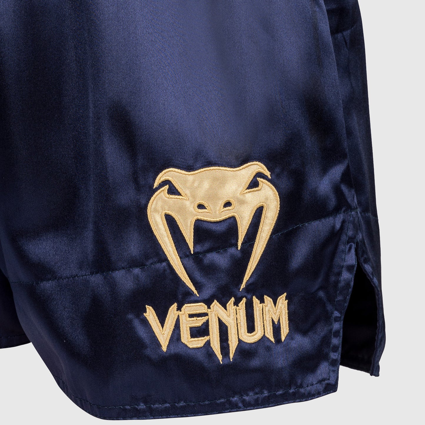 Venum Classic ムエタイショーツ - ネイビーブルー/ゴールド
