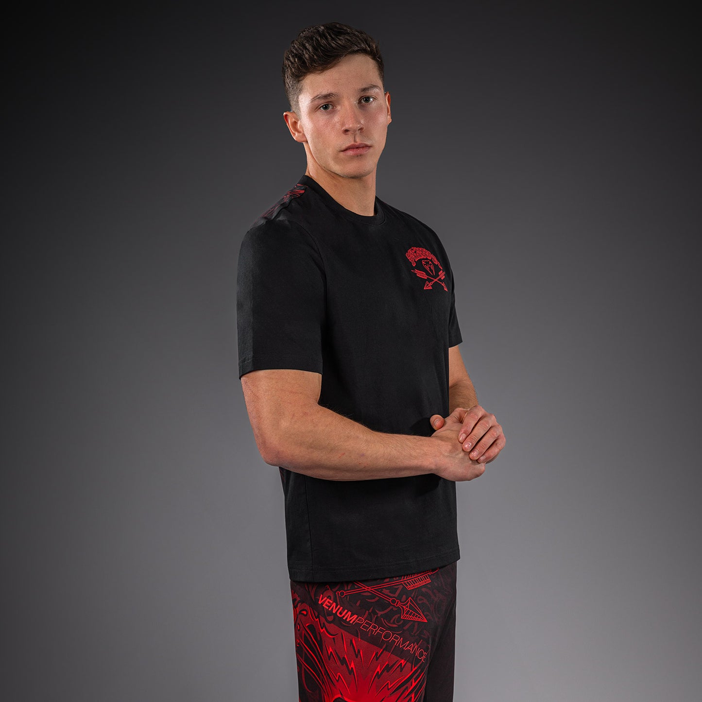 Venum Wolf Atak Tシャツ – ブラック/レッド