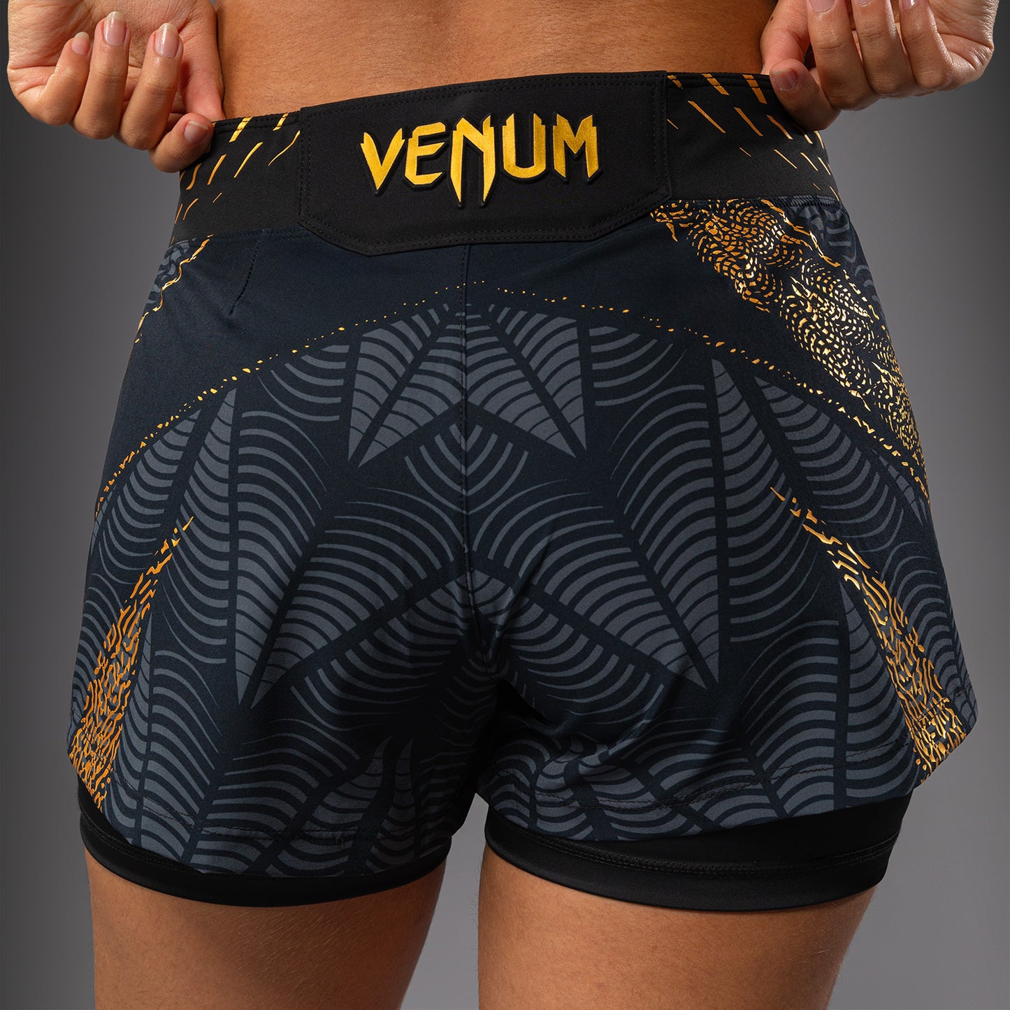 UFC Zenith by Venum Authentic Fight Night ショートフィットファイトショーツ レディース - チャンピオン