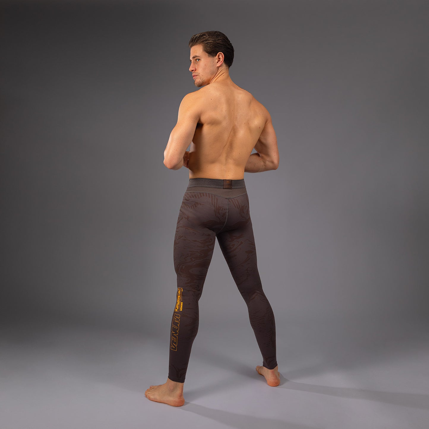 UFC Fusion by Venum Fight Week パフォーマンスレギンス（男性用） - アーセンブラウン