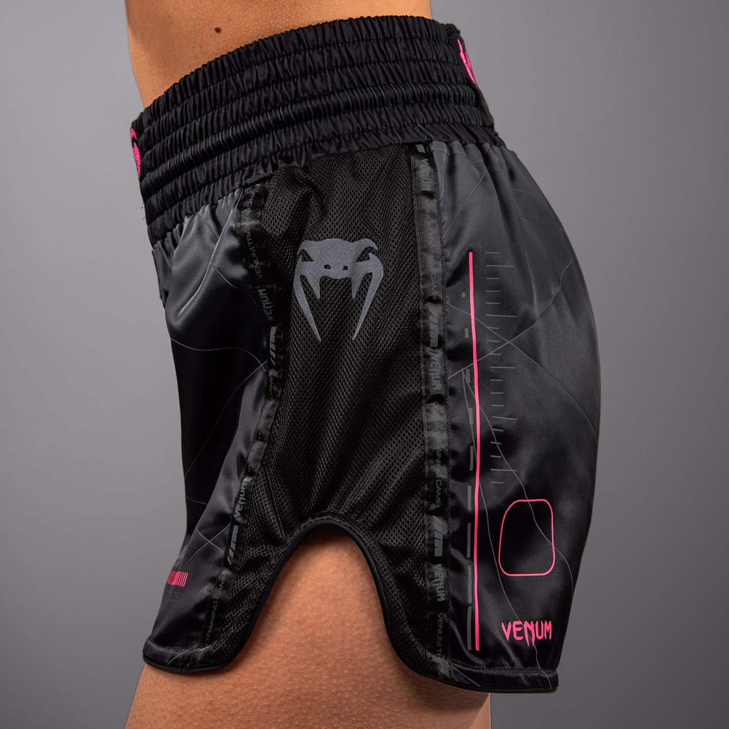 Venum Tactical XT 女性用ムエタイショーツ - ブラック/ストームグレー