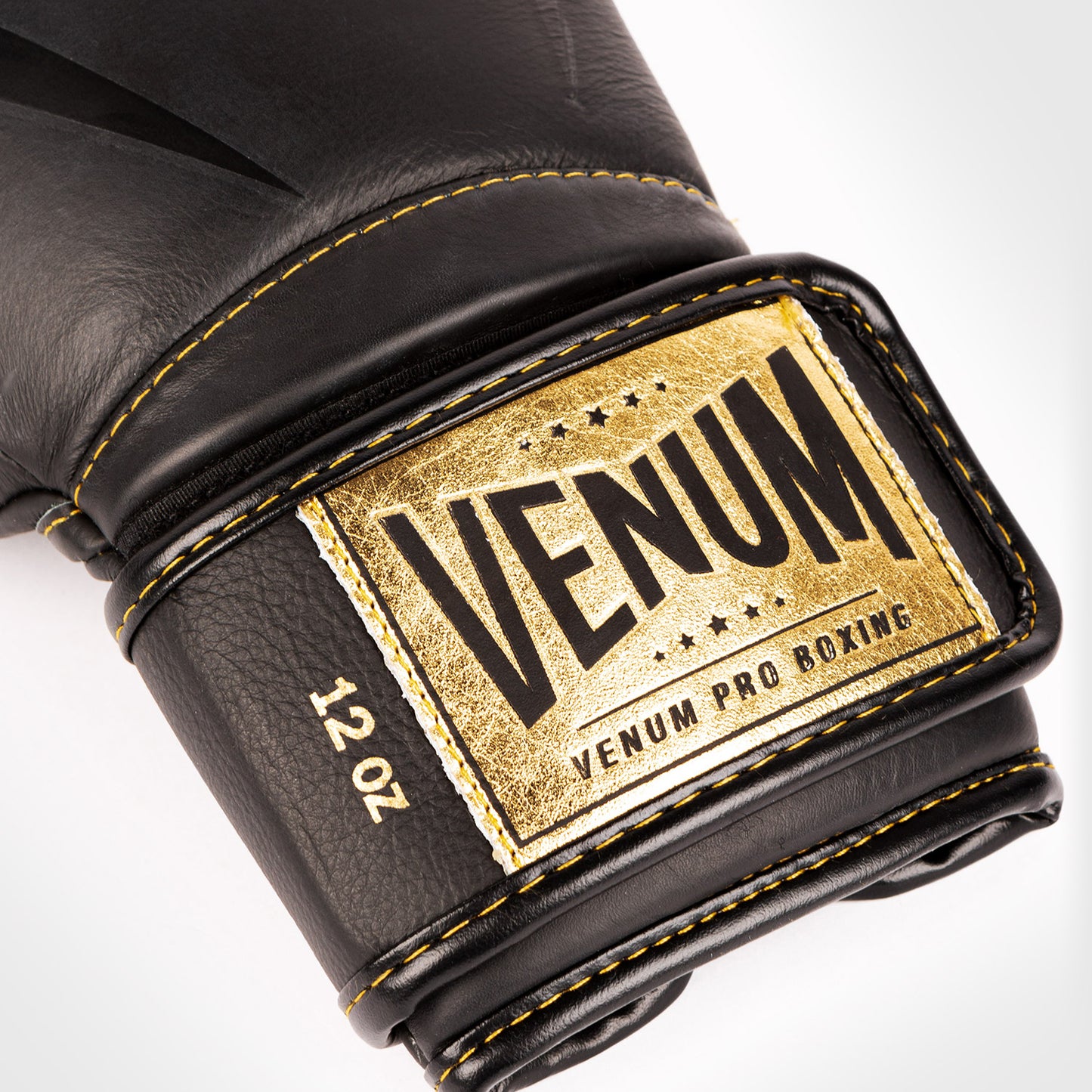 Venum Giant 2.0 プロボクシング グローブ ベルクロ - ブラック/ブラック-ゴールド