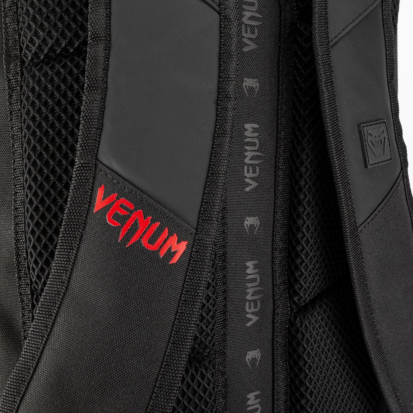 Venum Challenger Xtrem Evo バックパック - ブラック/レッド