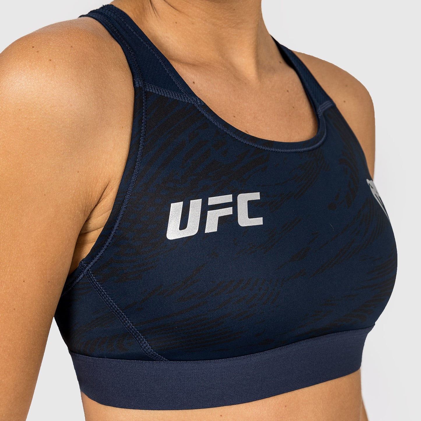 UFC Fusion by Venum Fight Week スポーツブラ（女性用） - オーシャニックブルー