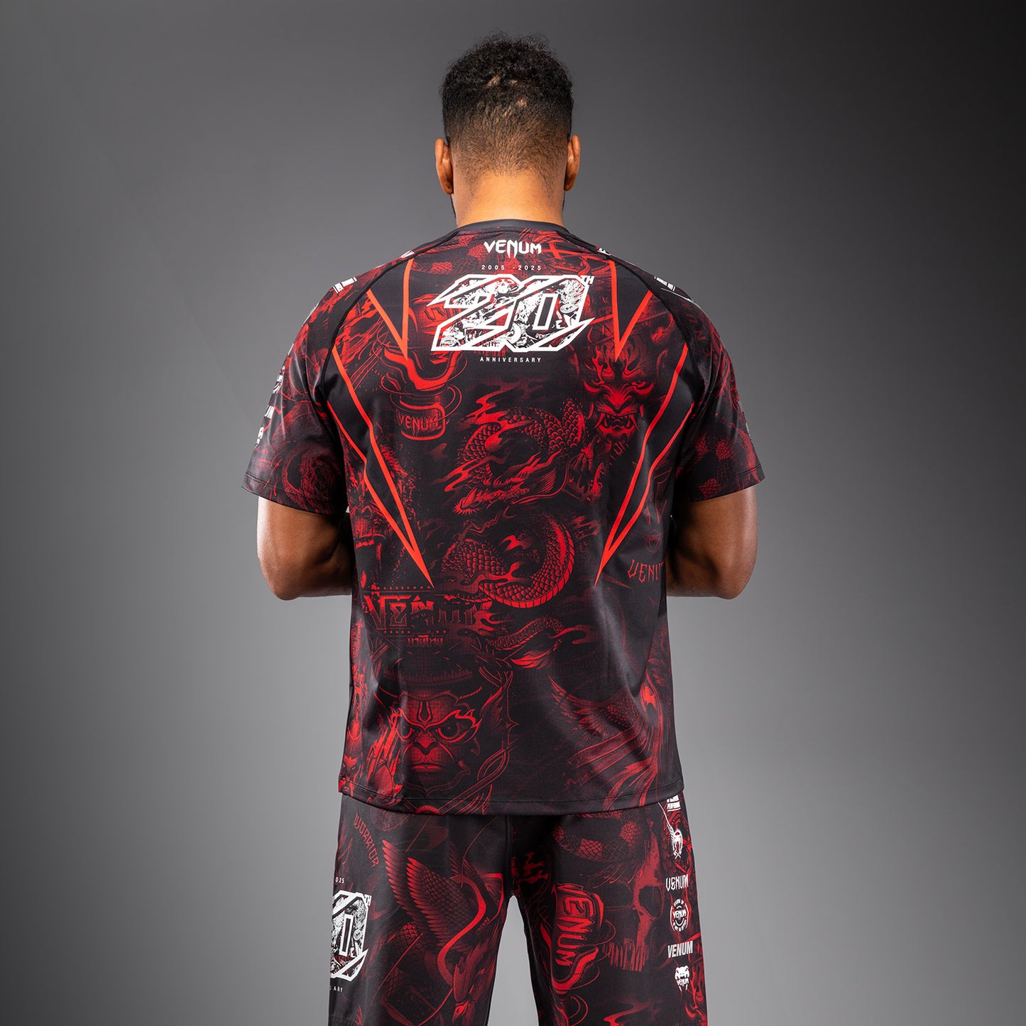Venum 20th Anniversary ドライテックTシャツ - ブラック/レッド