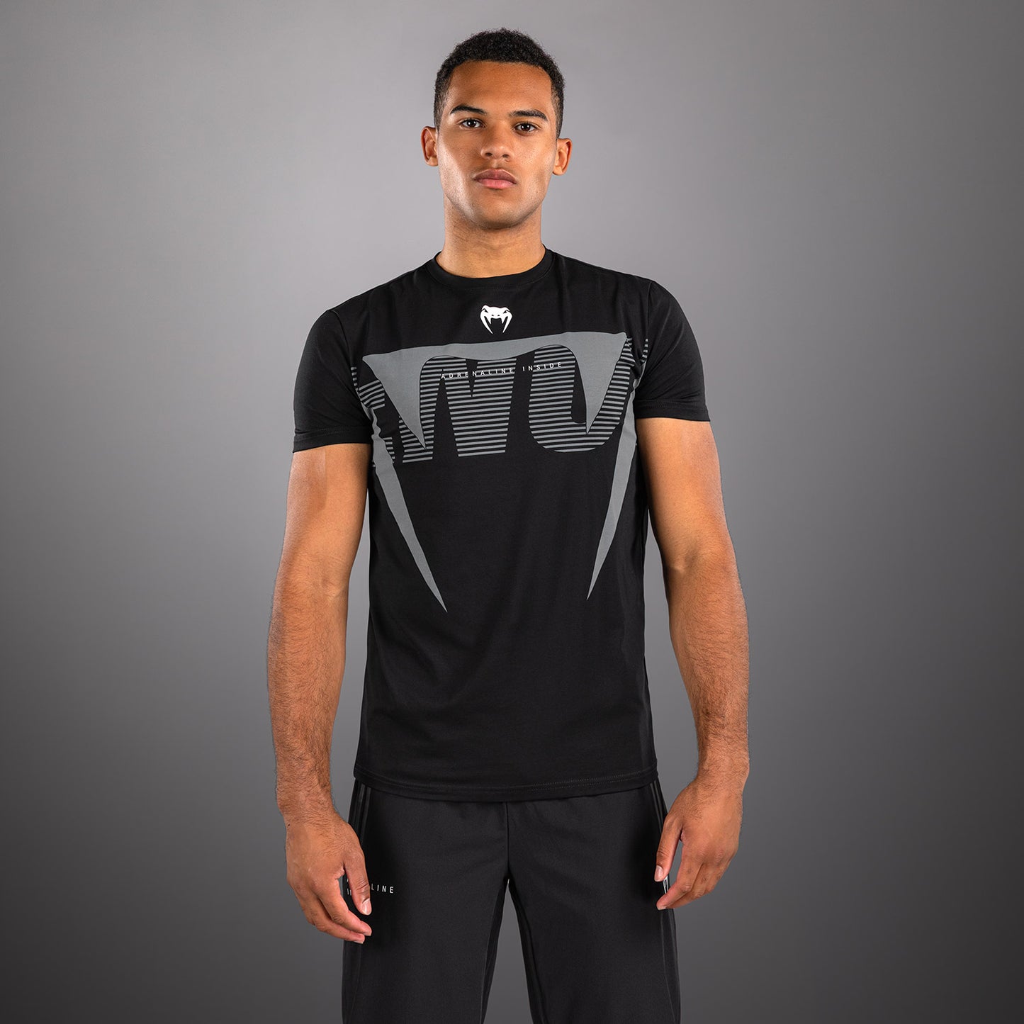 Venum Adrenaline Tシャツ – ブラック/シルバーグレー