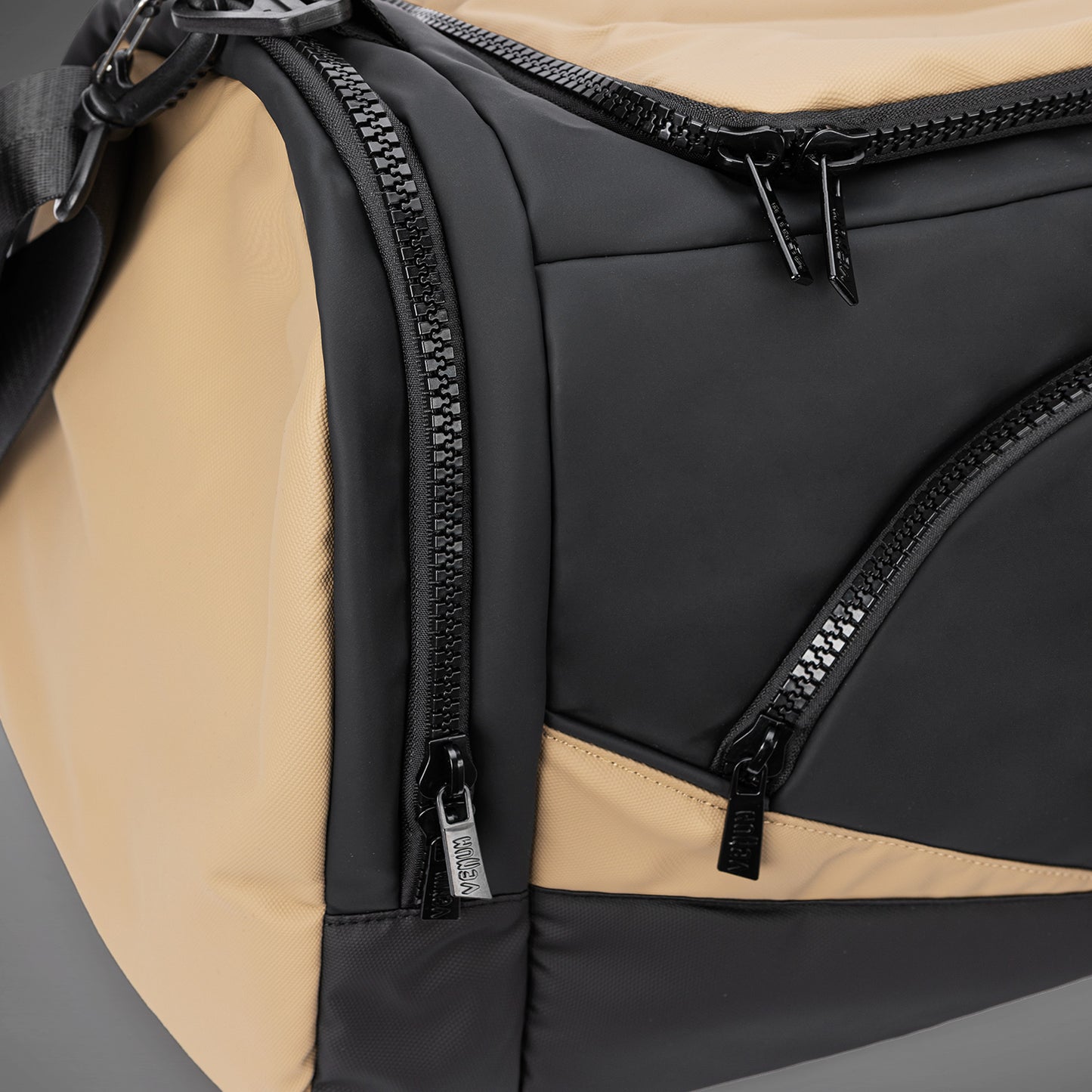 Venum Evo 2 Trainer Lite Duffle Bag - ブラック/サンド
