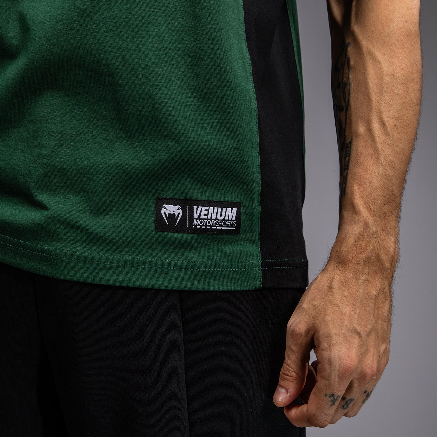 Venum Motorsport - ダークフォレスト Tシャツ