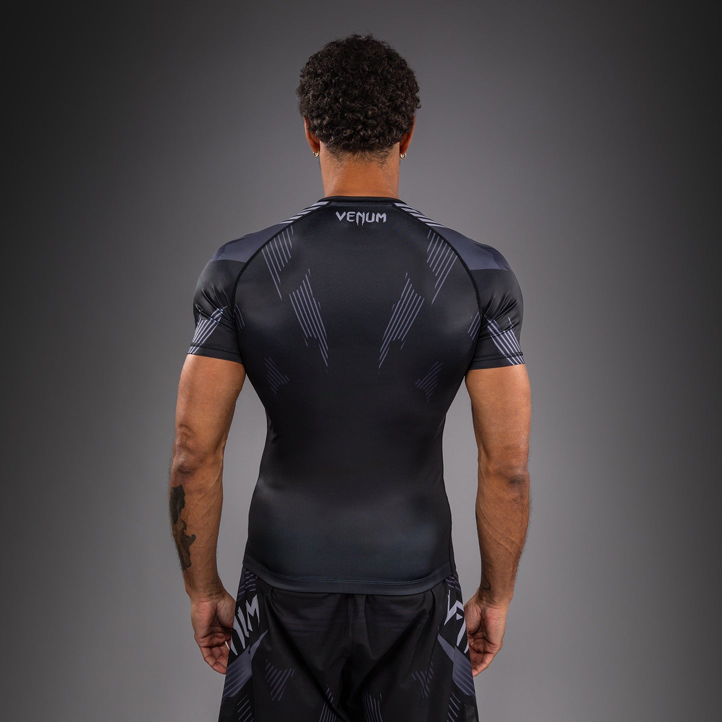 Venum No-Gi 6.0 半袖ラッシュガード ブラック/グレー