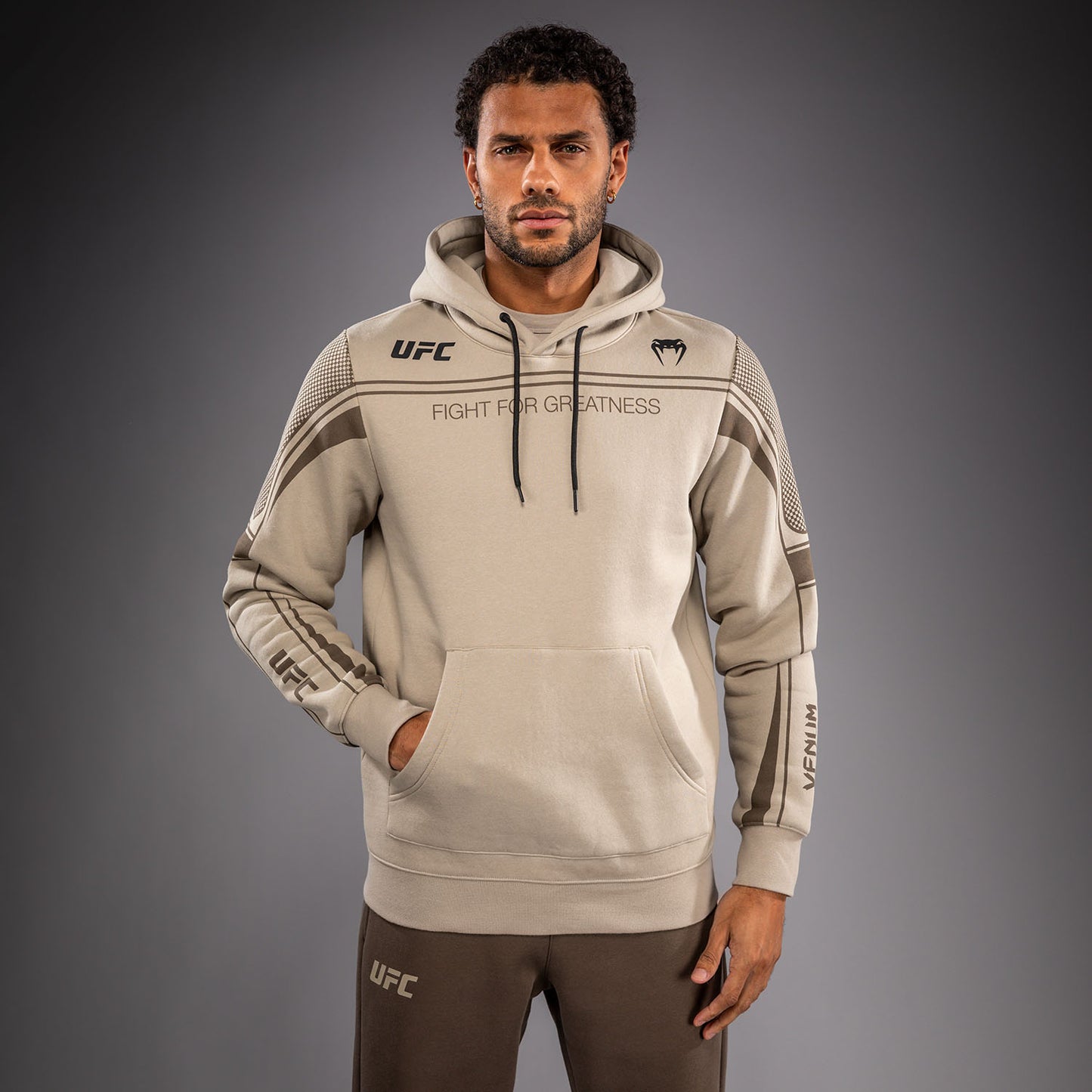 Venum UFC Unity by Venum Authentic Fight Week メンズ プルオーバーフーディー - サンド