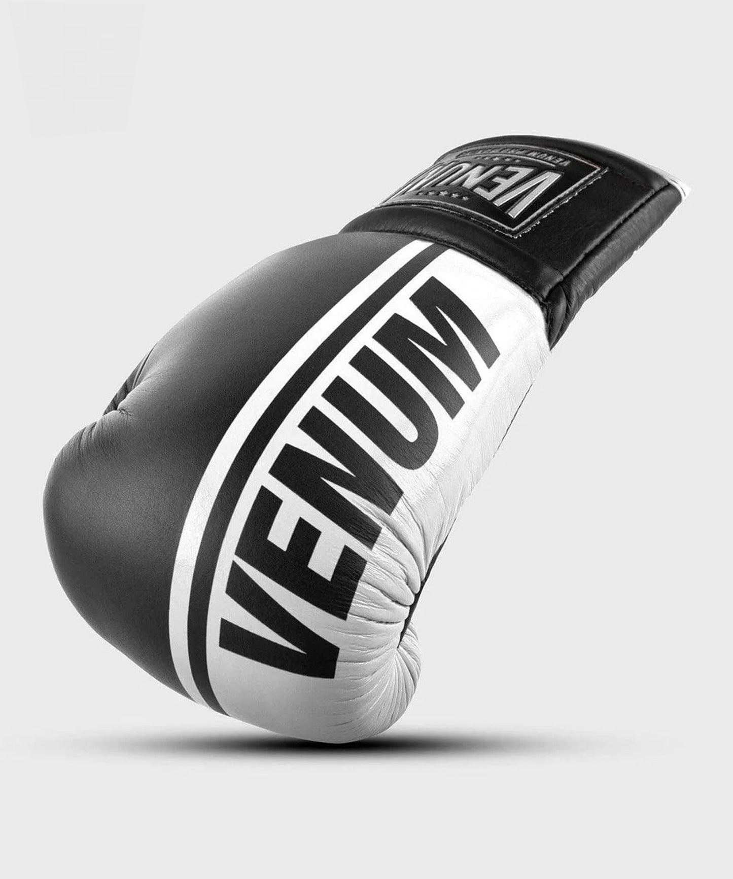 VENUM カスタム・シールド・プロ・ボクシング（シューレース付き