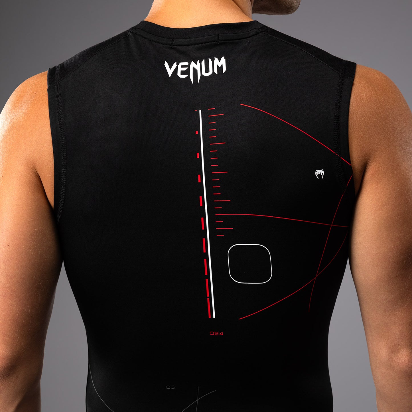 Venum Tactical XT メンズ・ノースリーブ・ラッシュガード - ブラック／ファイヤーレッド
