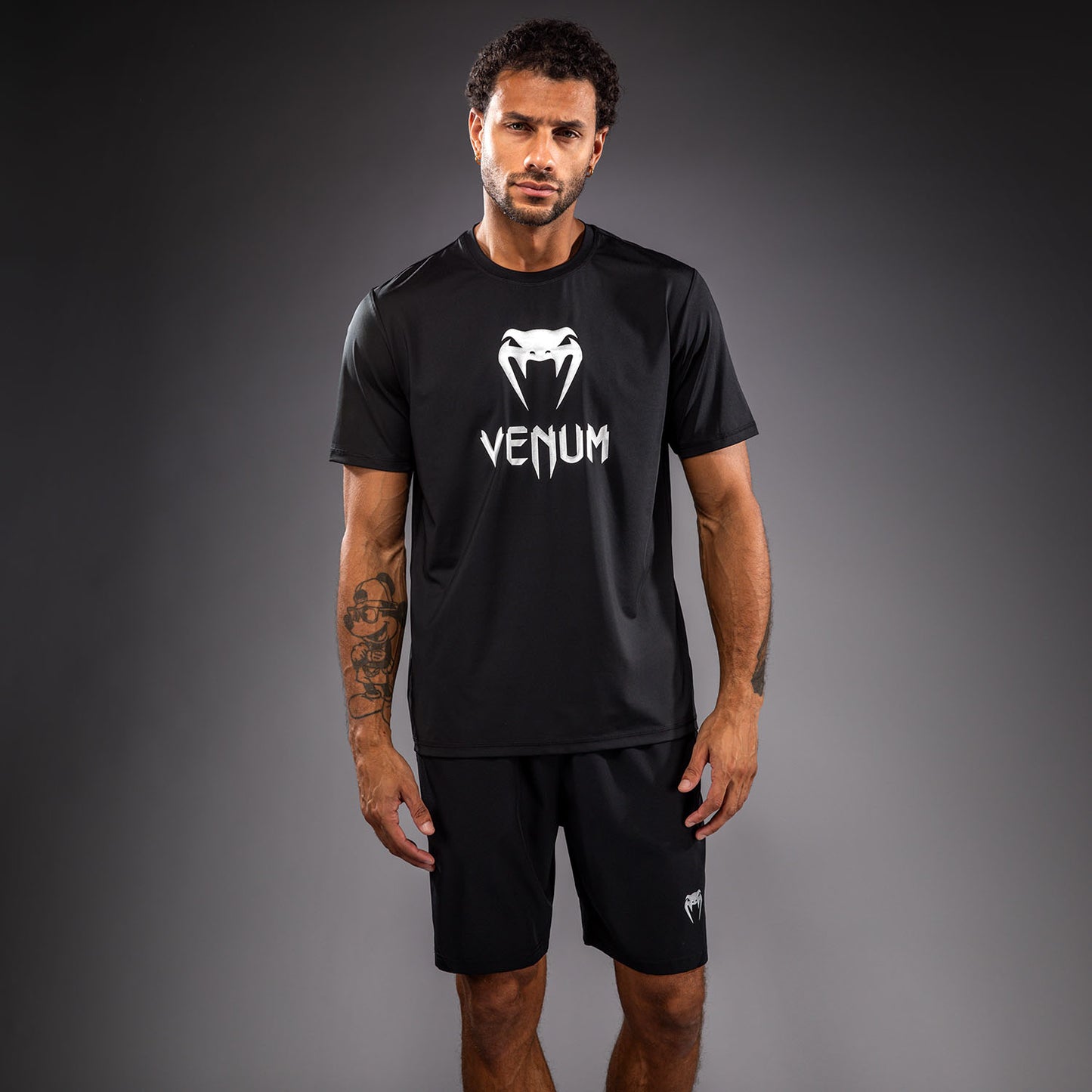Venum Classic Dry Tech Tシャツ - ブラック/シルバー