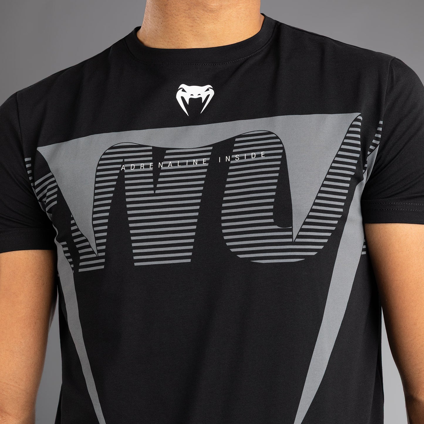 Venum Adrenaline Tシャツ – ブラック/シルバーグレー