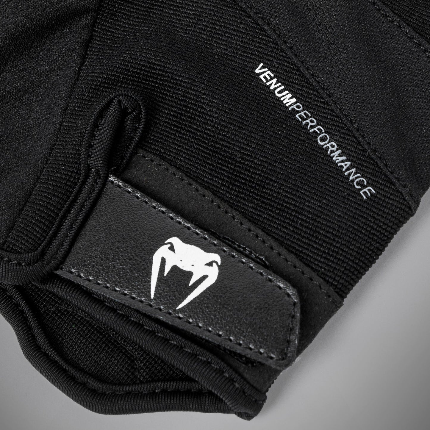 Venum HyperLift 2.0 ウェイトリフティング・グローブ