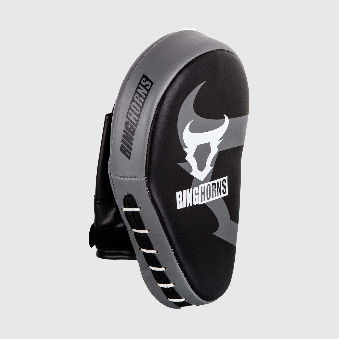 Ringhorns Charger by Venum フォーカスミット：ブラック