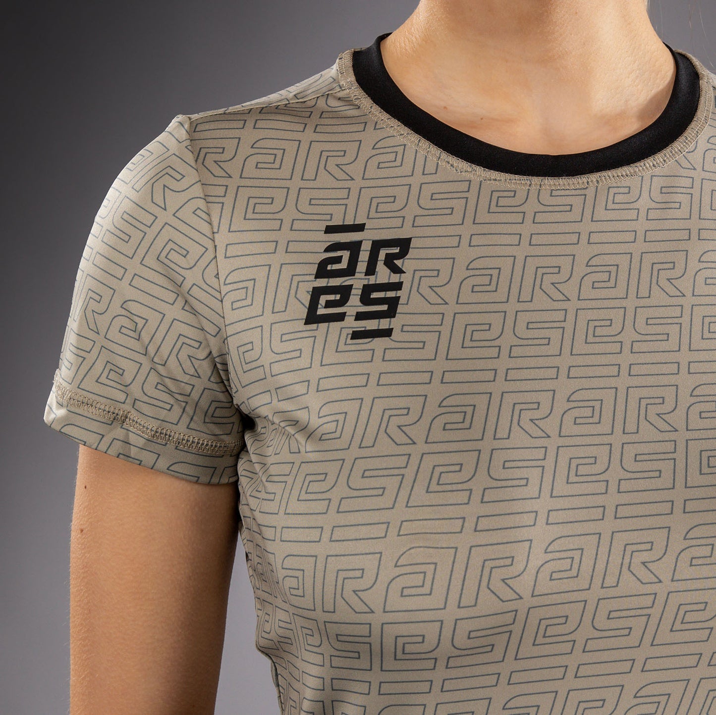 Venum x Ares 2.0 ドライテックTシャツ レディース – サンド