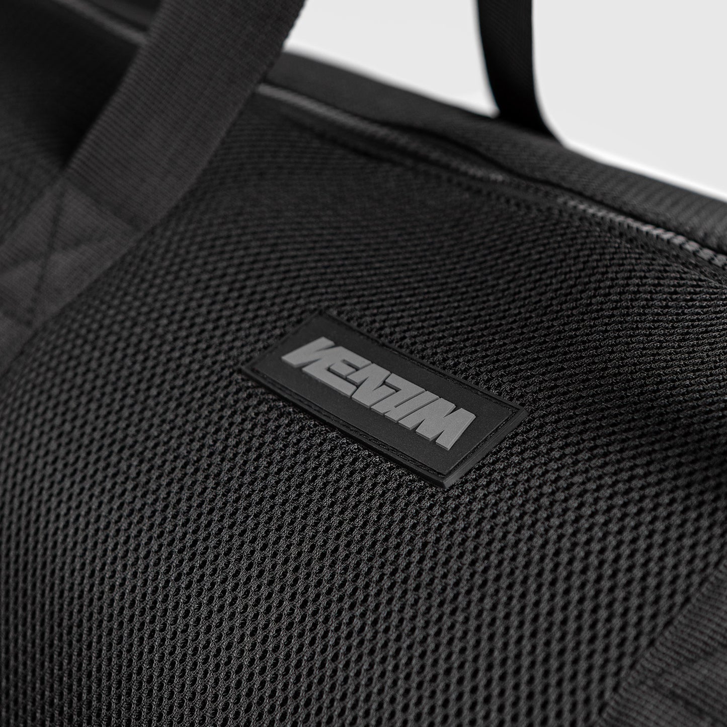Venum Connect XL ダッフルバッグ – ブラック