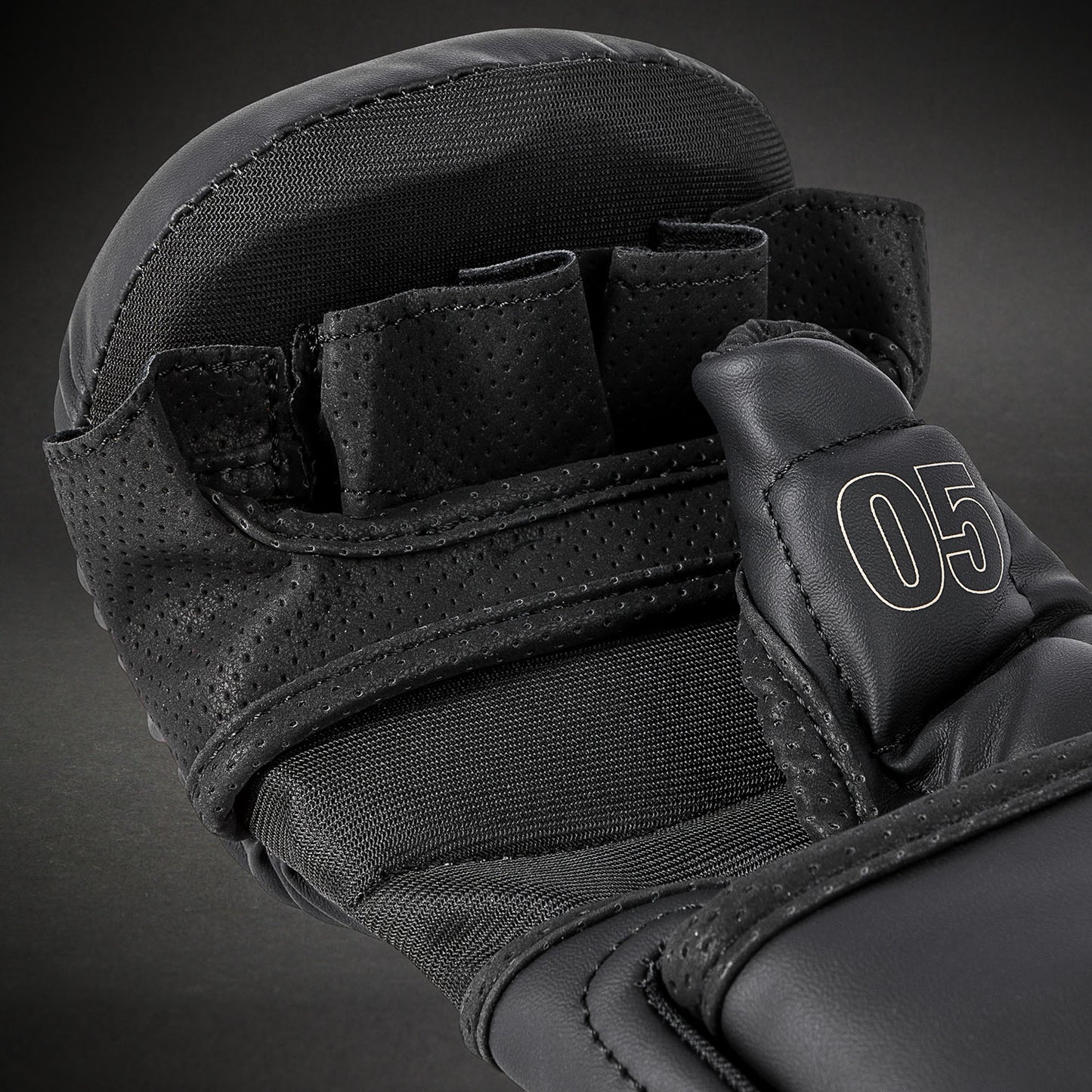 Venum Impact Evo MMAスパーリンググローブ - ブラック