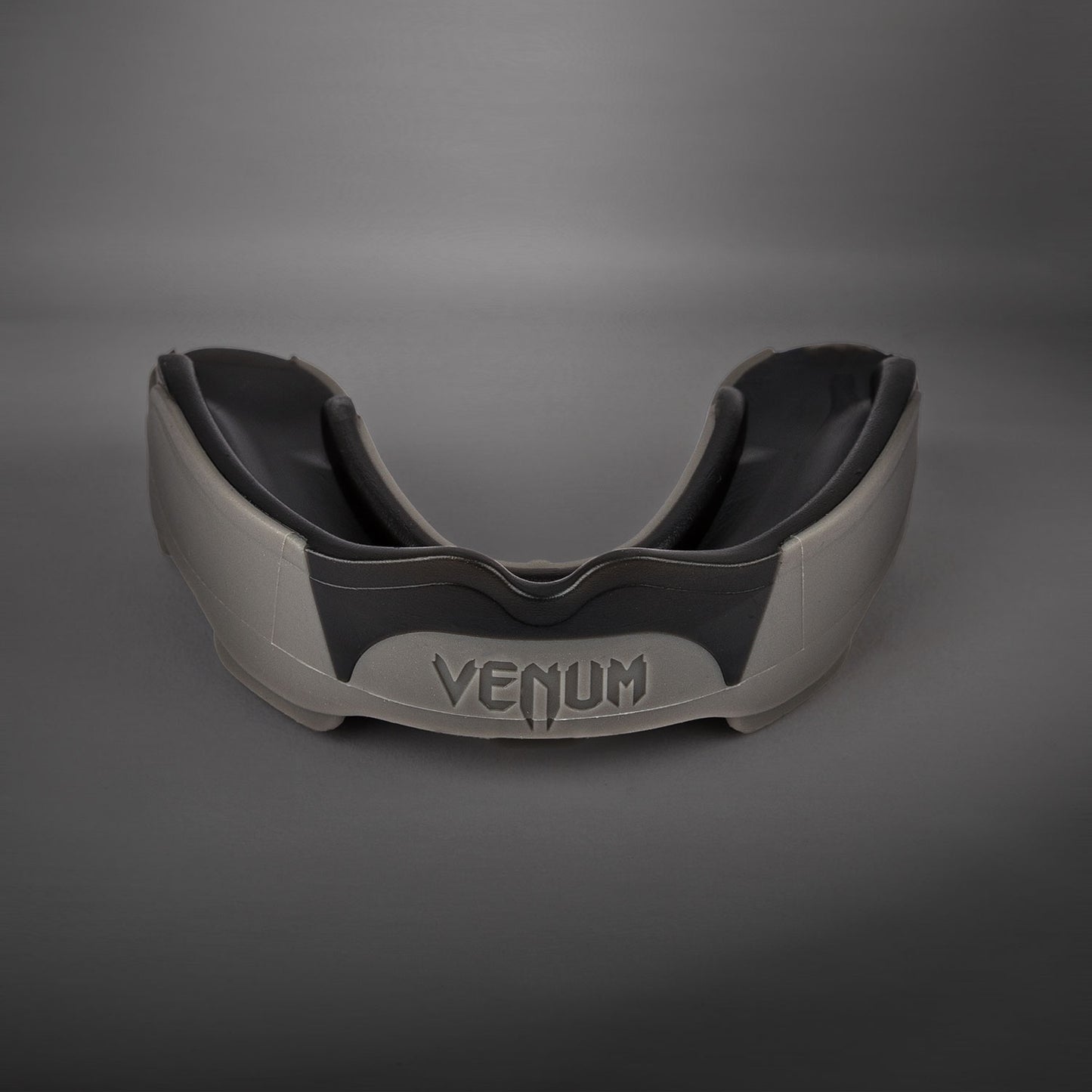 Venum Predator マウスガード